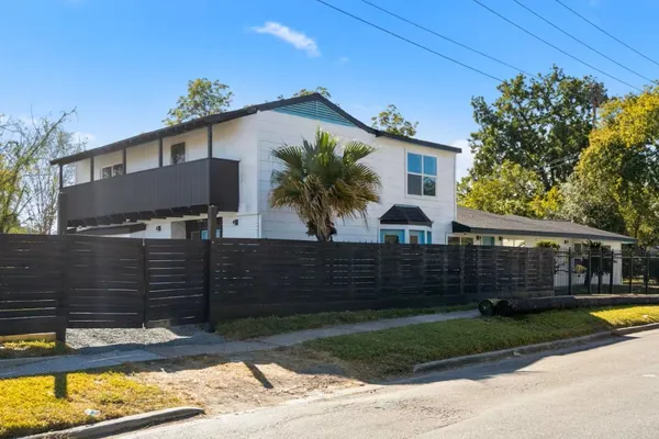 $1,100,000 | 3502 Southmore Boulevard, Houston, TX 77004