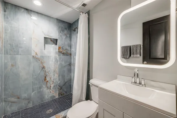 $1,100,000 | 3502 Southmore Boulevard, Houston, TX 77004
