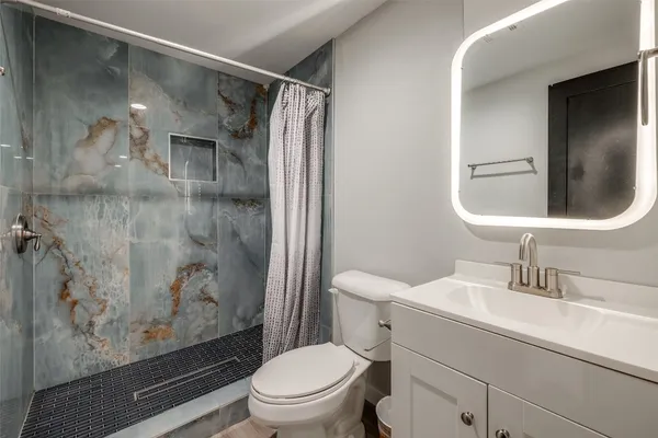 $1,100,000 | 3502 Southmore Boulevard, Houston, TX 77004