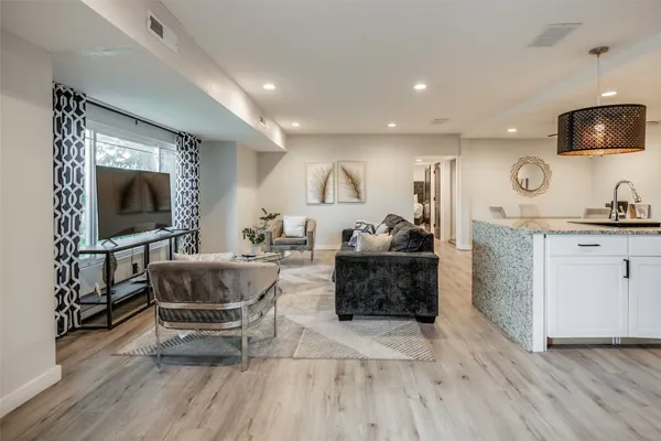 $1,100,000 | 3502 Southmore Boulevard, Houston, TX 77004