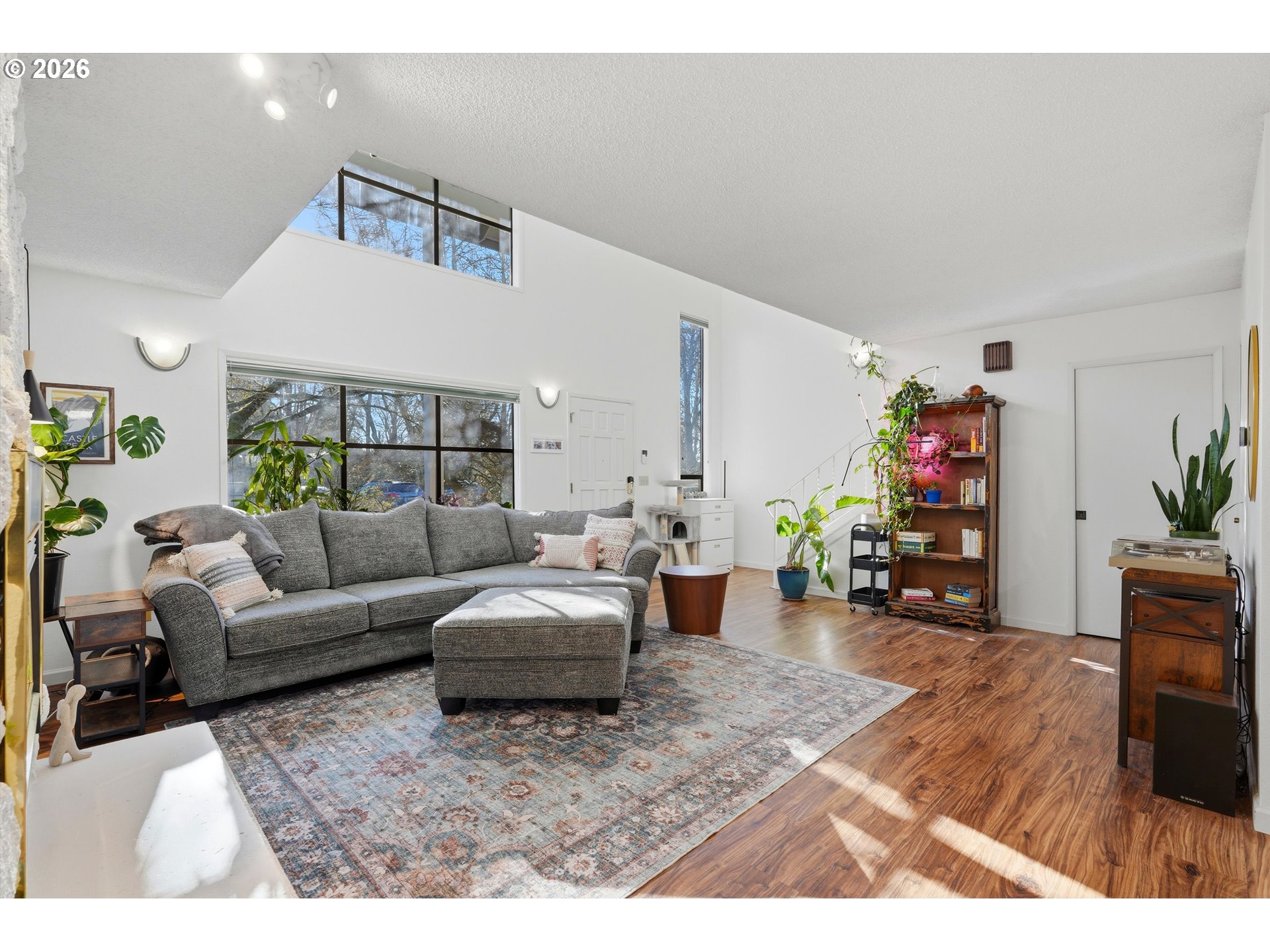 4933 Southwest Chestnut Place Beaverton, OR 97005 - Photo 5 of 32