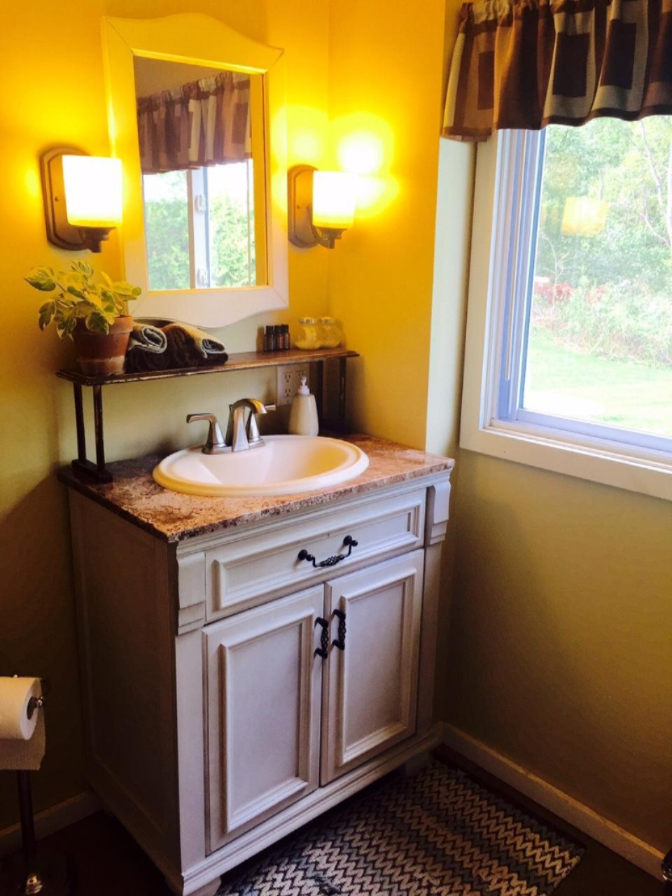 5504 Gun Lake Road Hastings, MI 49058 - Photo 12 of 27 Main Floor Full Bath