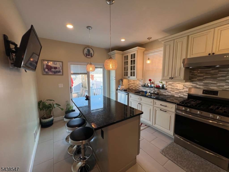 736 Pennington Street Elizabeth, NJ 07202 - Photo 20 of 31