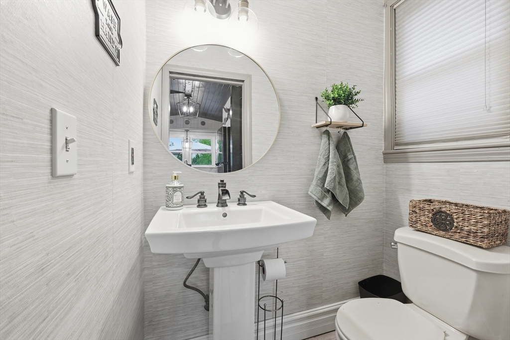 26 Fales Street Worcester, MA 01606 - Photo 20 of 42