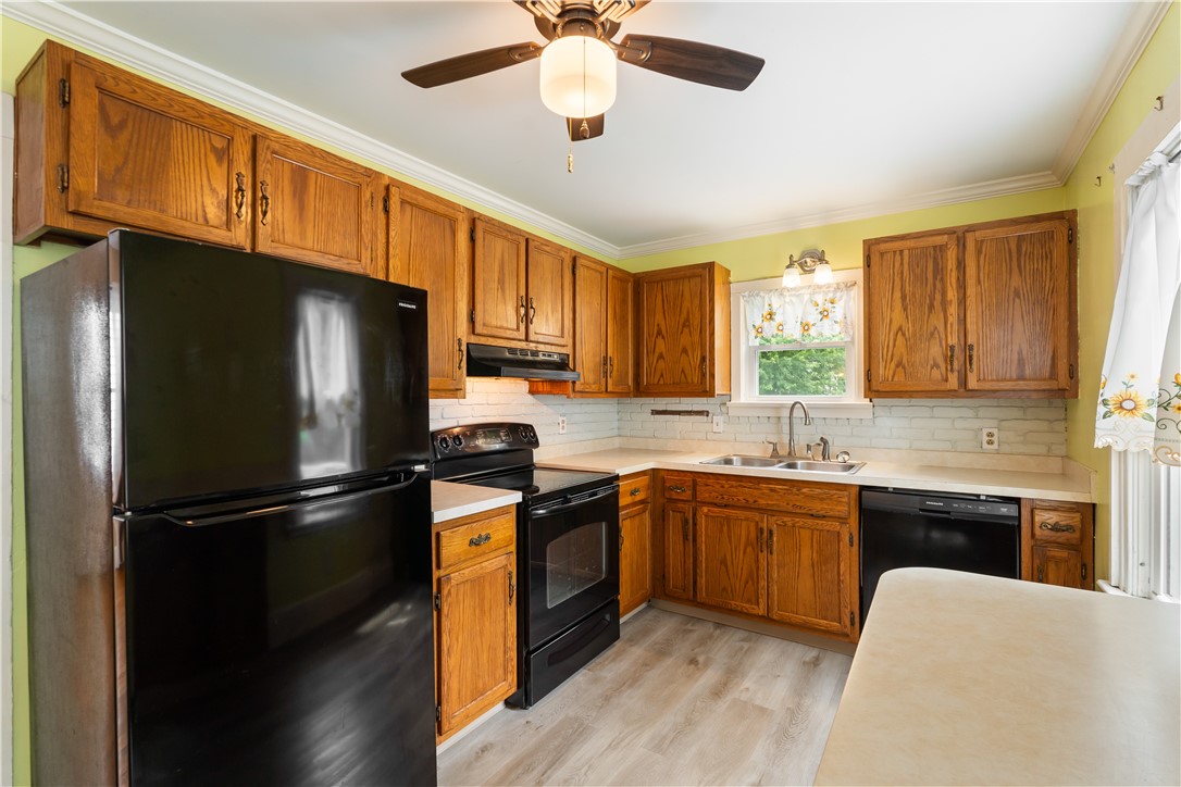 225 West Chestnut Street East Rochester, NY 14445 - Photo 15 of 49