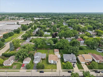 $595,000 | 3425 Harris Drive, Northbrook, IL 60062