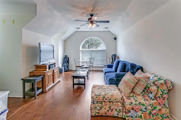 $649,900 | 3229 Birch Avenue, Grapevine, TX 76051