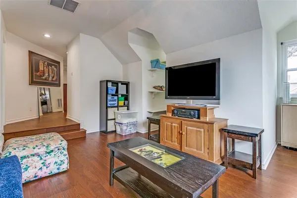 $649,900 | 3229 Birch Avenue, Grapevine, TX 76051