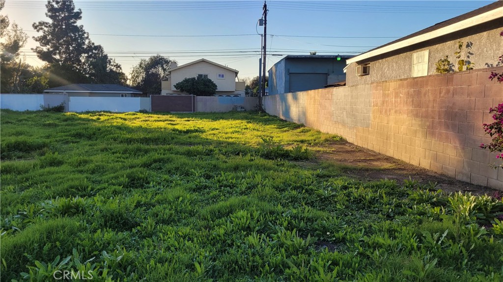 227 North Azusa Avenue Azusa, CA 91702 - Photo 2 of 7 a view of a back yard of the house
