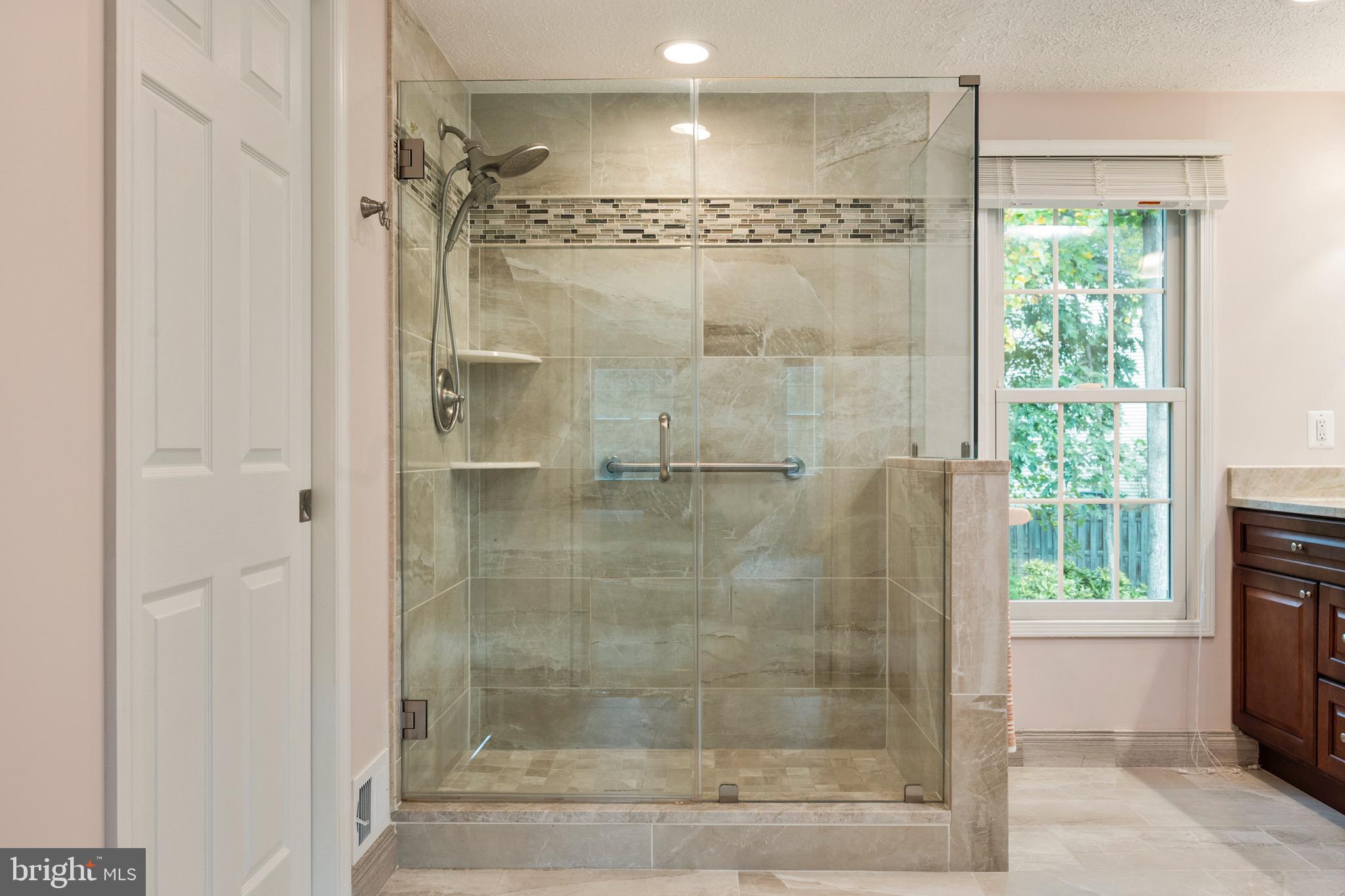 7806 Roundabout Way Springfield, VA 22153 - Photo 32 of 71 Primary Bath with walk-in closet