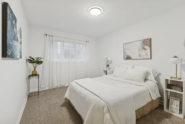 $225,000 | 468 Joyce Court, South Holland, IL 60473