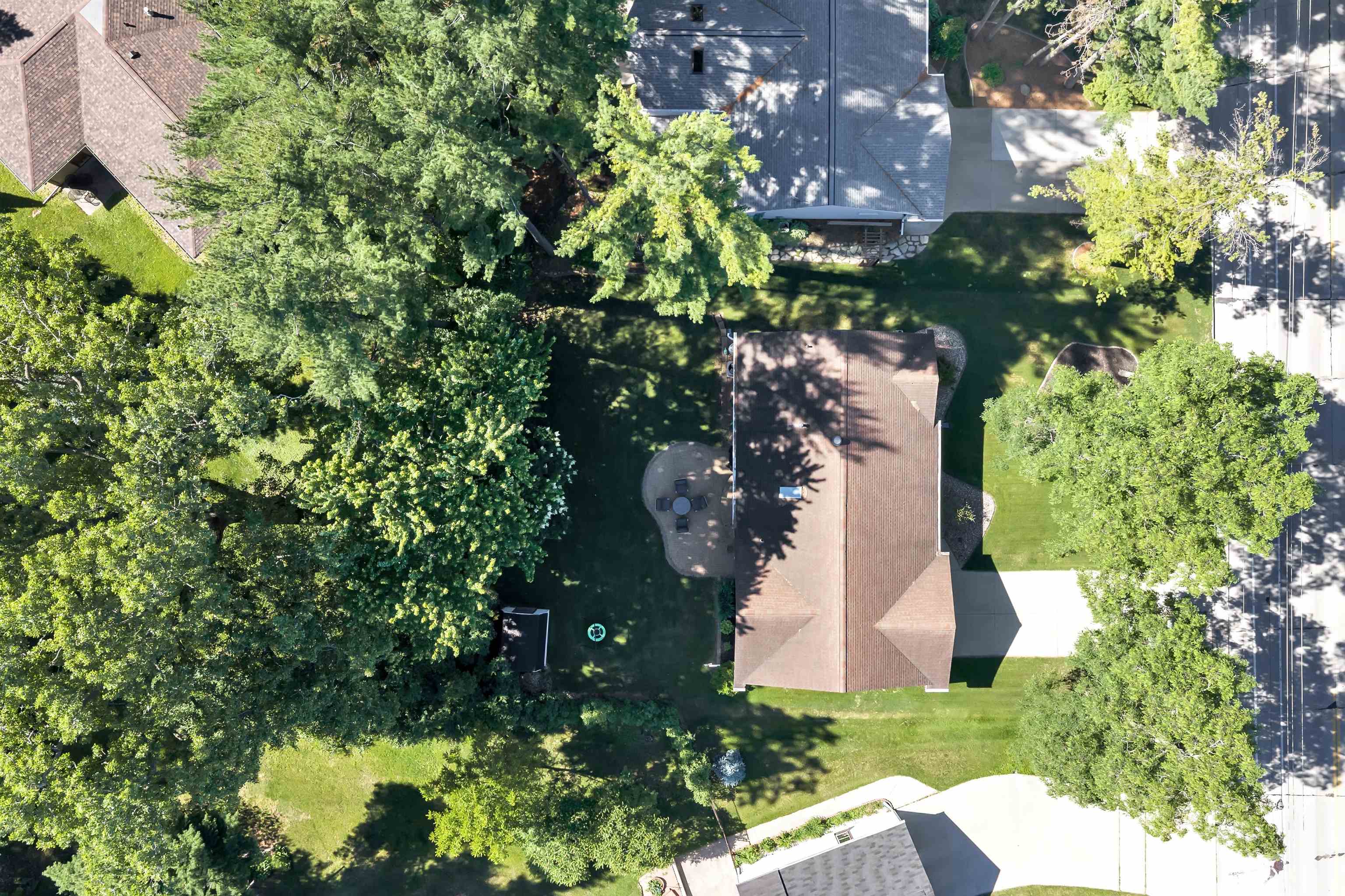 2035 South Point Road Green Bay, WI 54313 - Photo 31 of 36