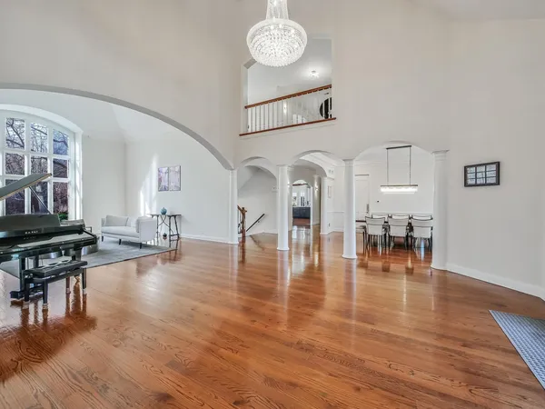 $1,950,000 | 140 Braymore Court, Inverness, IL 60010
