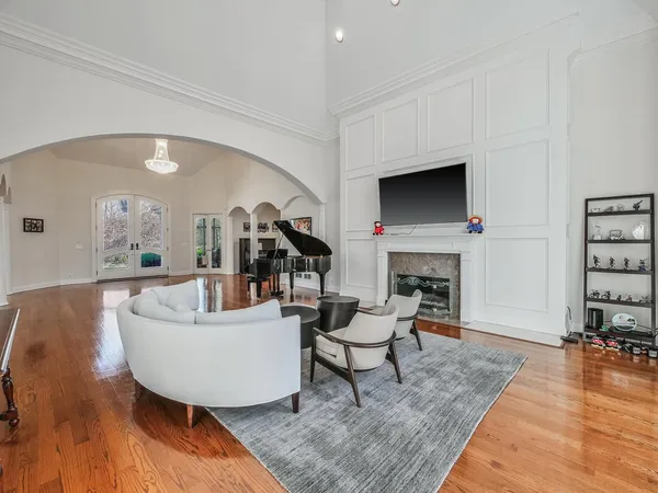 $1,950,000 | 140 Braymore Court, Inverness, IL 60010