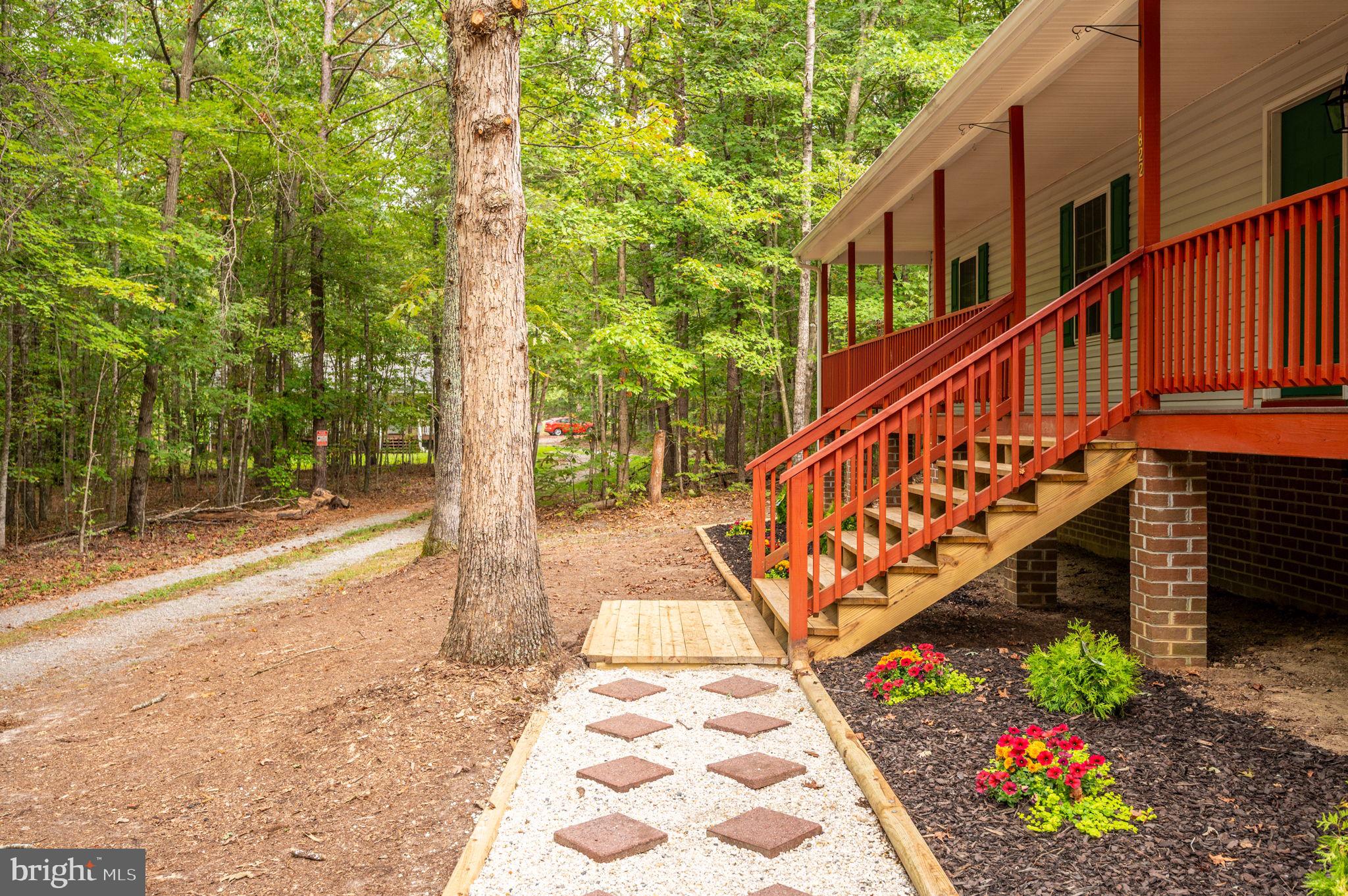 1822 Copper Line Road Bumpass, VA 23024 - Photo 4 of 65