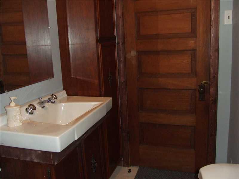118 Whitestown Road Lyndora, PA 16045 - Photo 17 of 22 Full Bath.