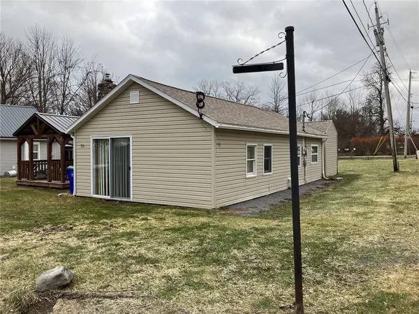 $74,900 | 935 Vinecliff Street, Carlton, NY 14571