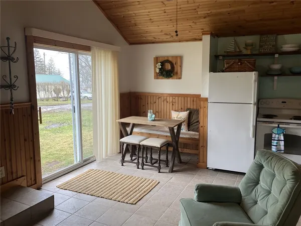 $74,900 | 935 Vinecliff Street, Carlton, NY 14571