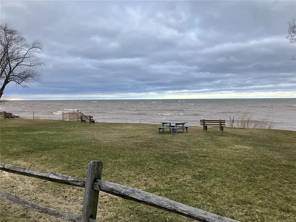 $74,900 | 935 Vinecliff Street, Carlton, NY 14571