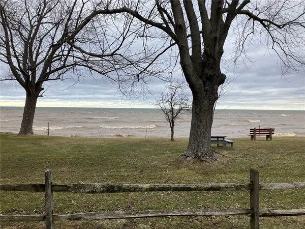 $74,900 | 935 Vinecliff Street, Carlton, NY 14571