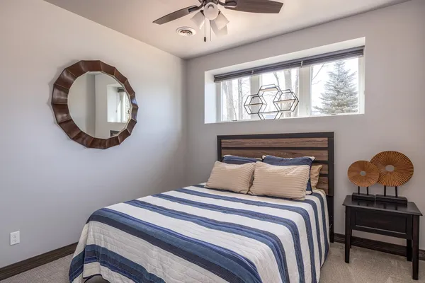 $885,000 | 405 Woodfield Prairie Way, Hobart, WI 54155