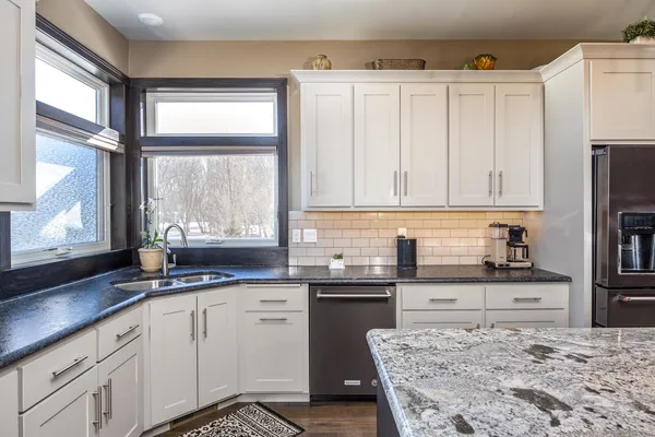 $885,000 | 405 Woodfield Prairie Way, Hobart, WI 54155