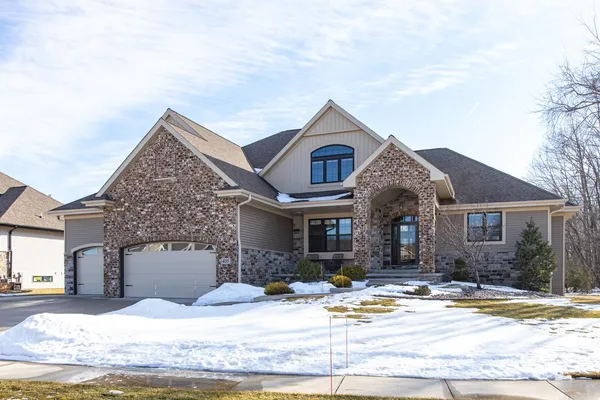 $885,000 | 405 Woodfield Prairie Way, Hobart, WI 54155