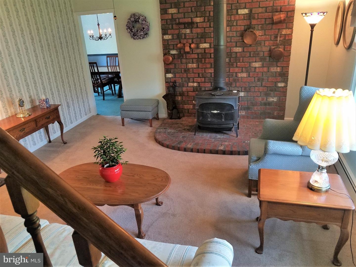 38 Winding Road Levittown, PA 19057 - Photo 8 of 8 Living Room