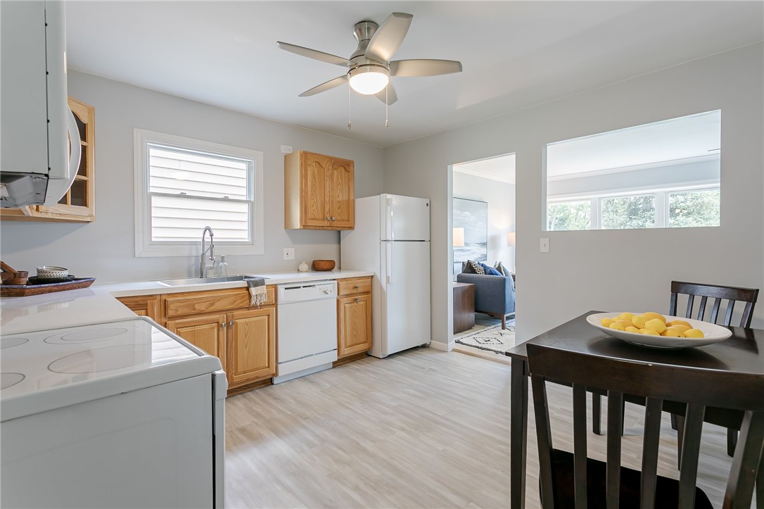 16 Hollybrook Road Henrietta, NY 14623 - Photo 7 of 20