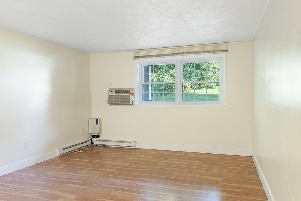 9 Walker Road, Unit 4 North Andover, MA 01845 - Photo 5 of 25