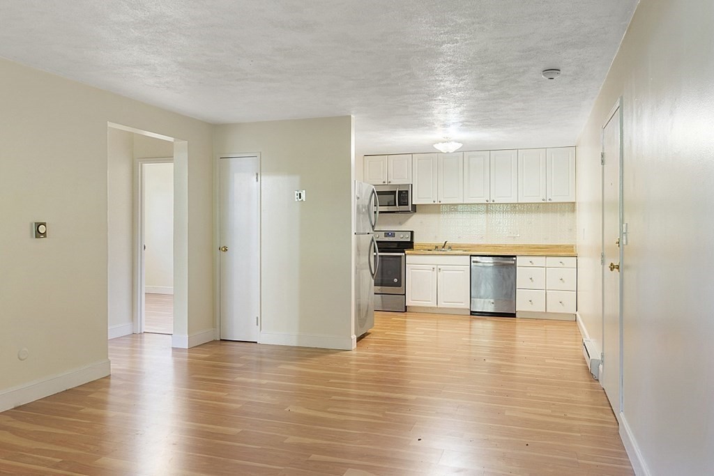 9 Walker Road, Unit 4 North Andover, MA 01845 - Photo 7 of 25