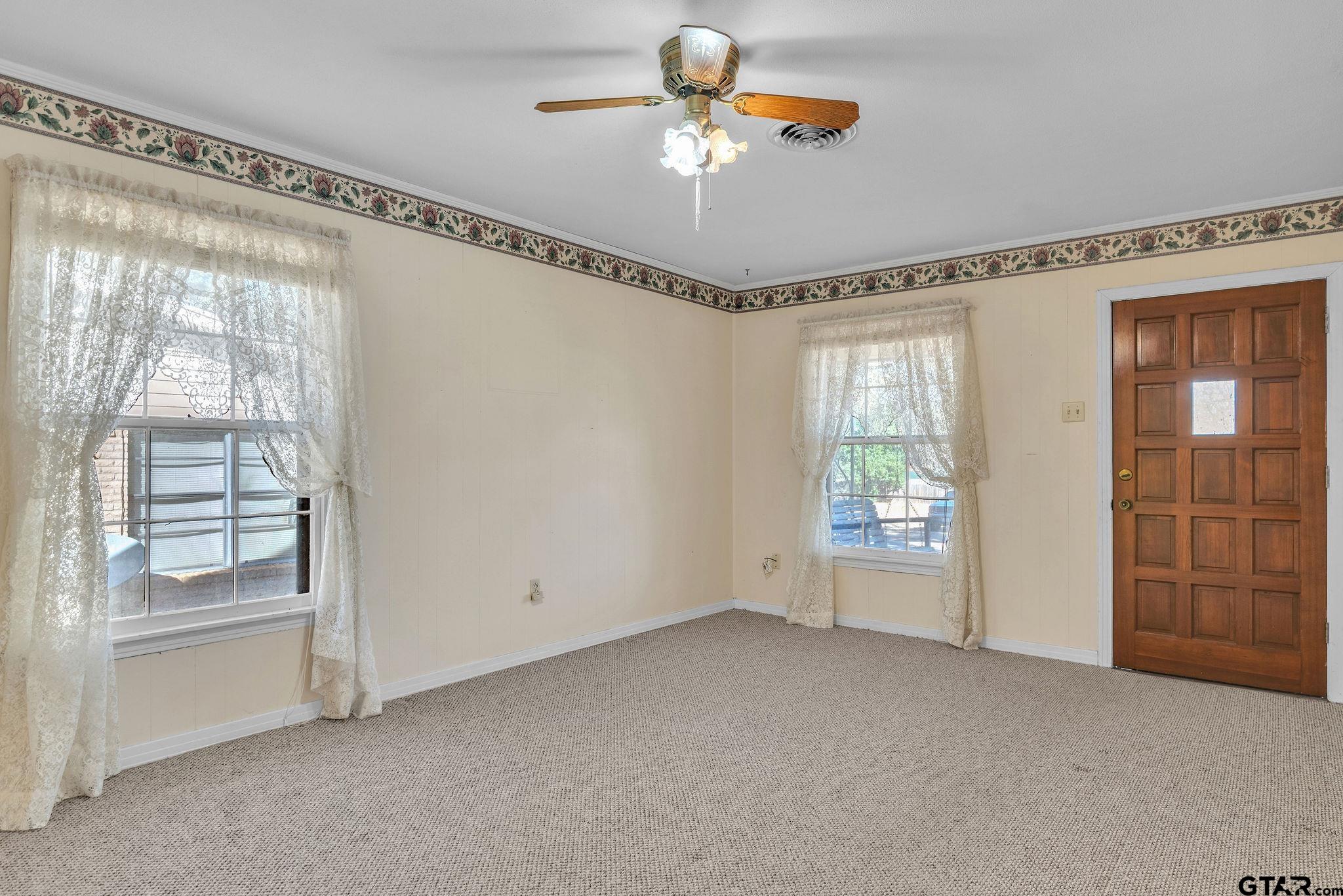 501 Samuel Street Marshall, TX 75672 - Photo 2 of 41