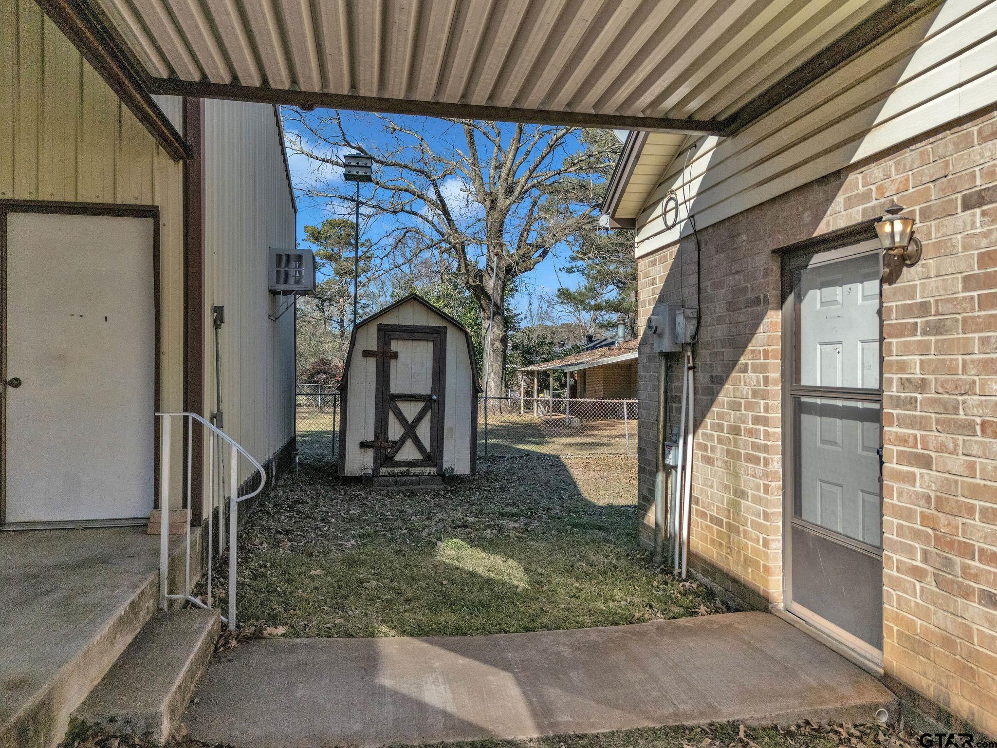 501 Samuel Street Marshall, TX 75672 - Photo 27 of 41