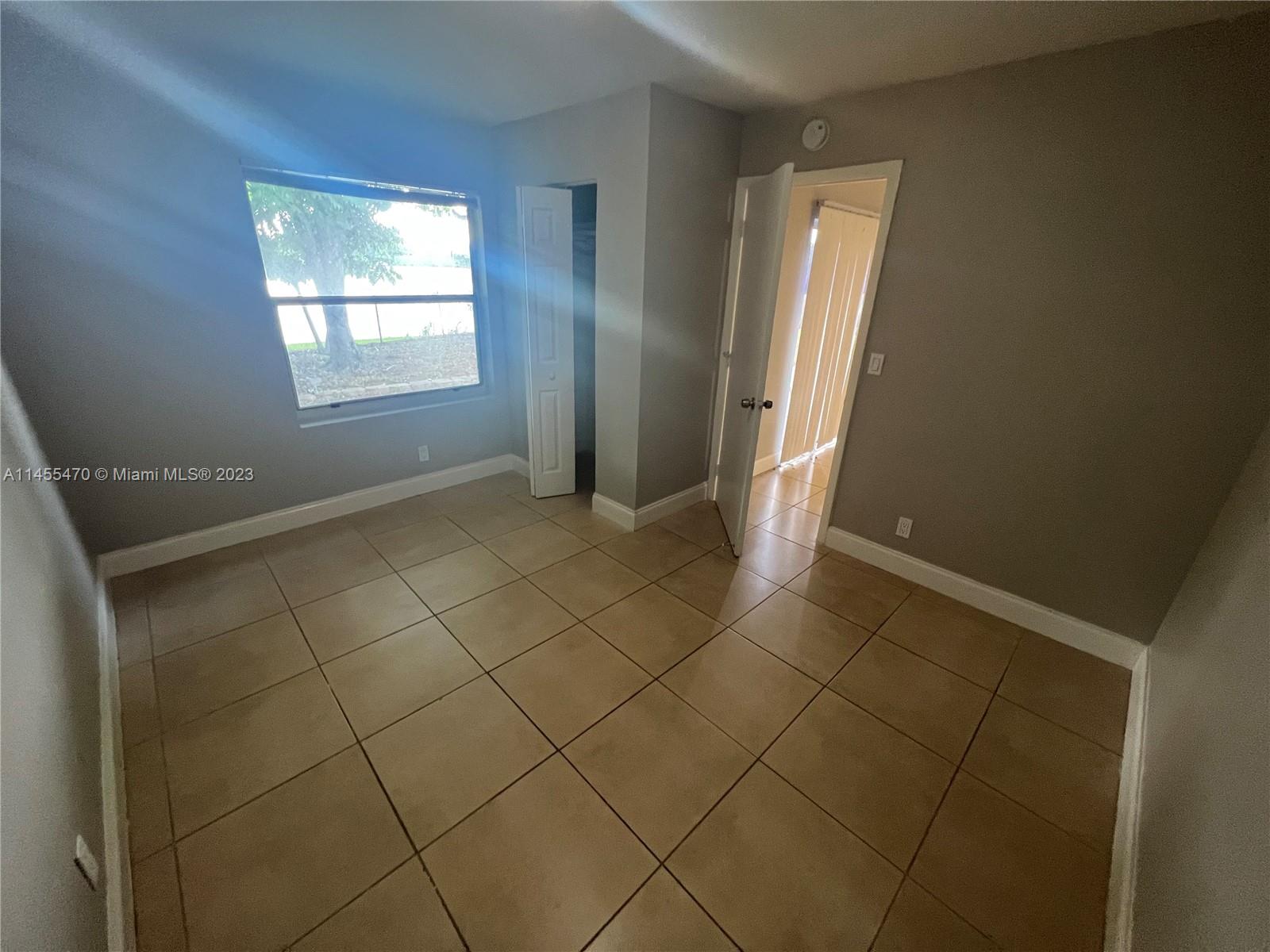 6090 Westfall Road Lake Worth, FL 33463 - Photo 7 of 12 Gallery Image 7