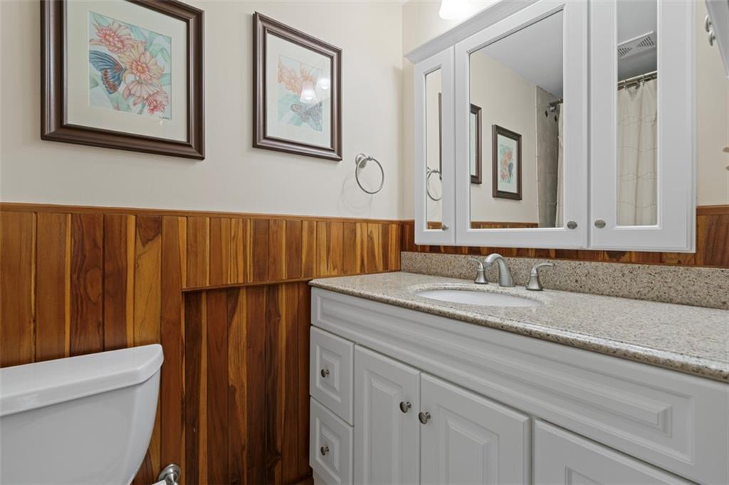 274 Kettering Circle Gibsonia, PA 15044 - Photo 32 of 50 a bathroom with a sink and a mirror