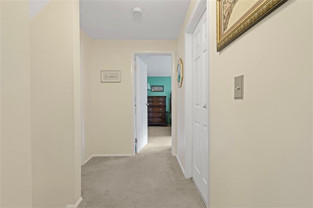 274 Kettering Circle Gibsonia, PA 15044 - Photo 33 of 50 a view of a hallway