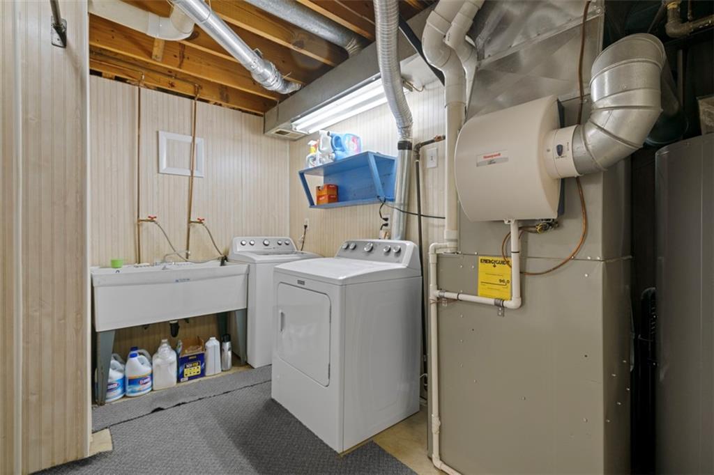 274 Kettering Circle Gibsonia, PA 15044 - Photo 39 of 50 a utility room with dryer and washer
