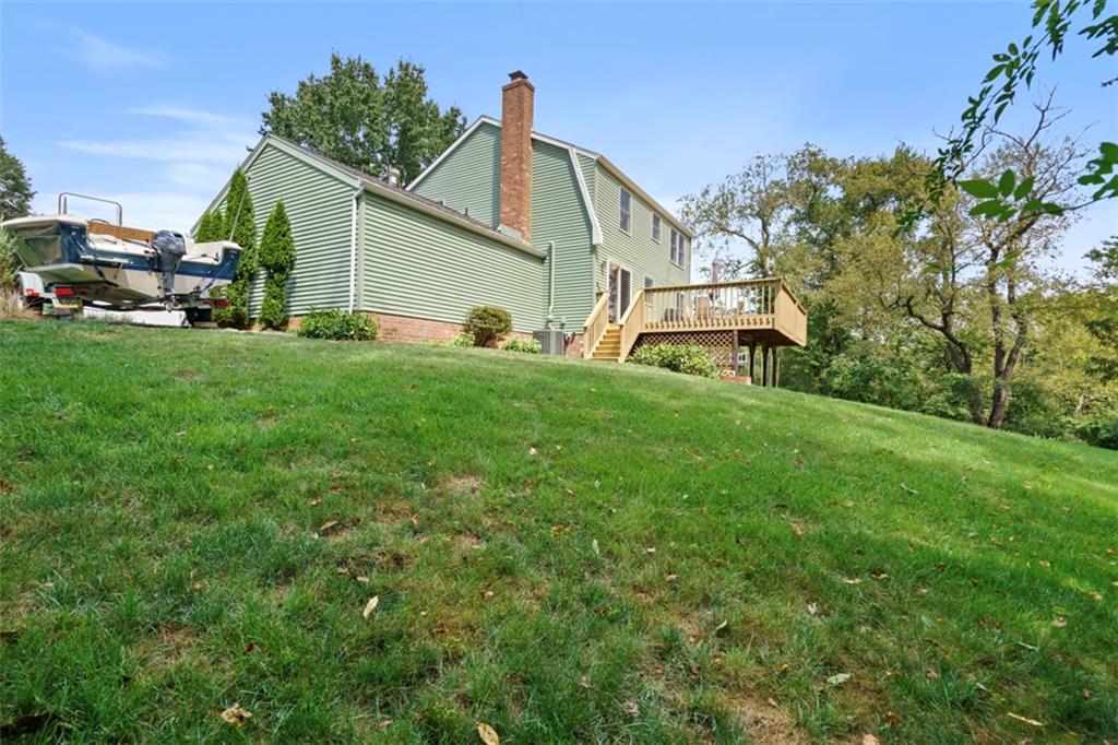 274 Kettering Circle Gibsonia, PA 15044 - Photo 45 of 50 a front view of a house with garden