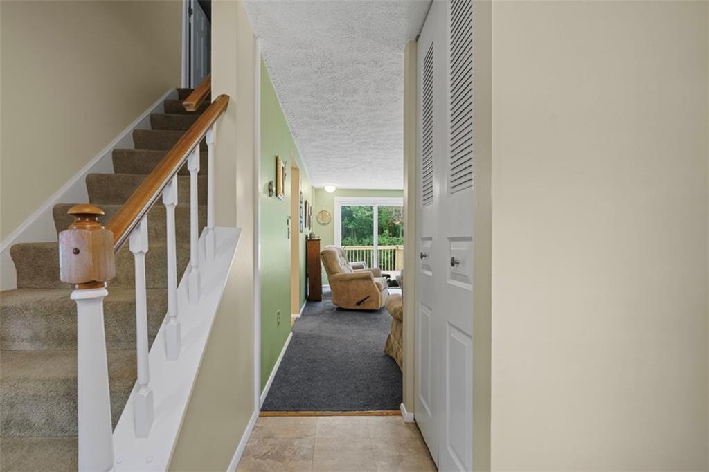 274 Kettering Circle Gibsonia, PA 15044 - Photo 5 of 50