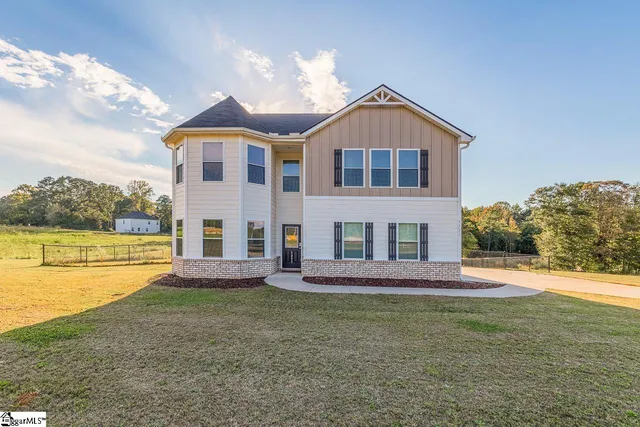 $385,000 | 1237 Twin Bridge Road, Gaffney, SC 29341
