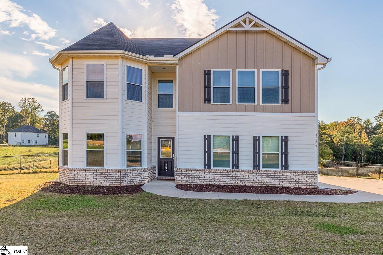 1237 Twin Bridge Road Gaffney, SC 29341 - Photo 2 of 42