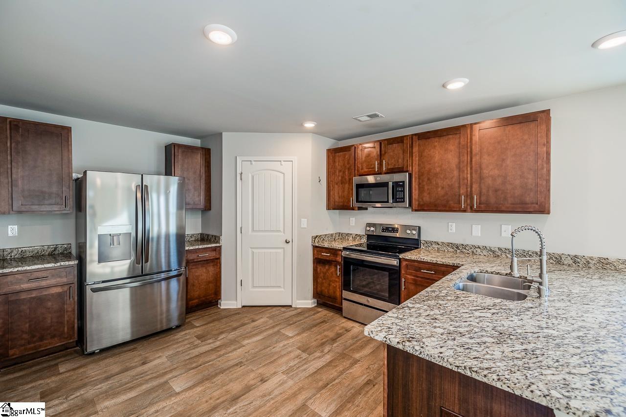 1237 Twin Bridge Road Gaffney, SC 29341 - Photo 9 of 42