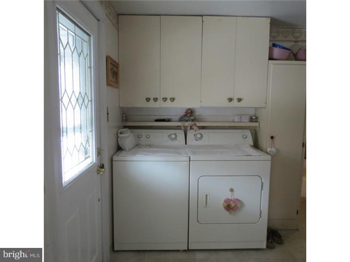 414 Clements Bridge Road Barrington, NJ 08007 - Photo 14 of 25 Laundry Room