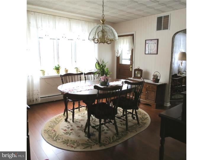 414 Clements Bridge Road Barrington, NJ 08007 - Photo 5 of 25 Dining Room