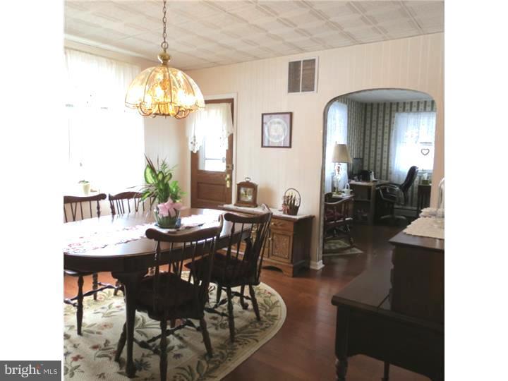 414 Clements Bridge Road Barrington, NJ 08007 - Photo 6 of 25 Dining Room