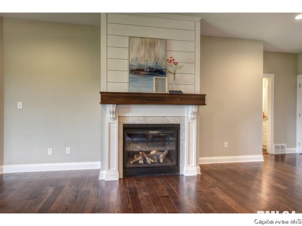 4652 Thompson Road Springfield, IL 62711 - Photo 7 of 30