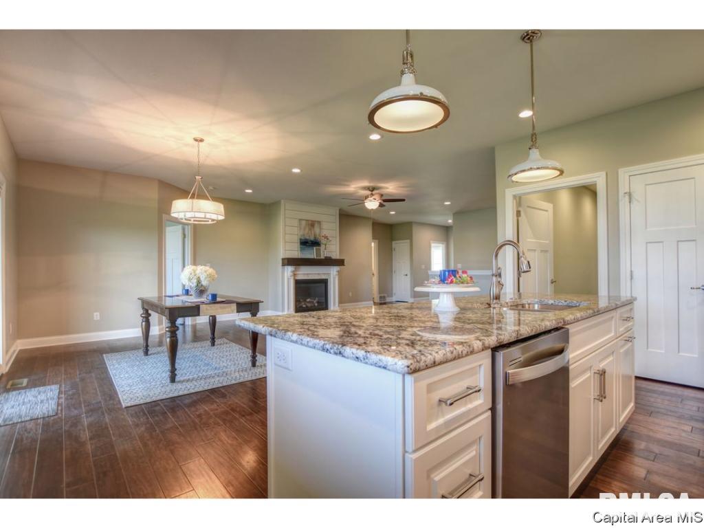 4652 Thompson Road Springfield, IL 62711 - Photo 8 of 30