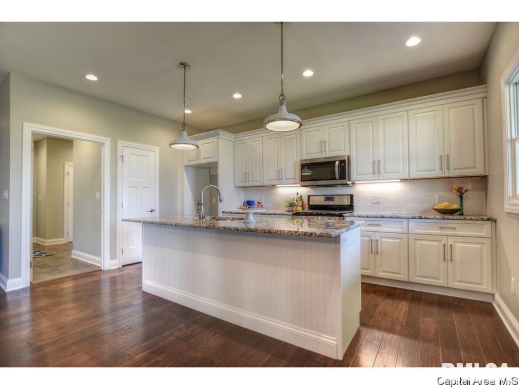 4652 Thompson Road Springfield, IL 62711 - Photo 9 of 30