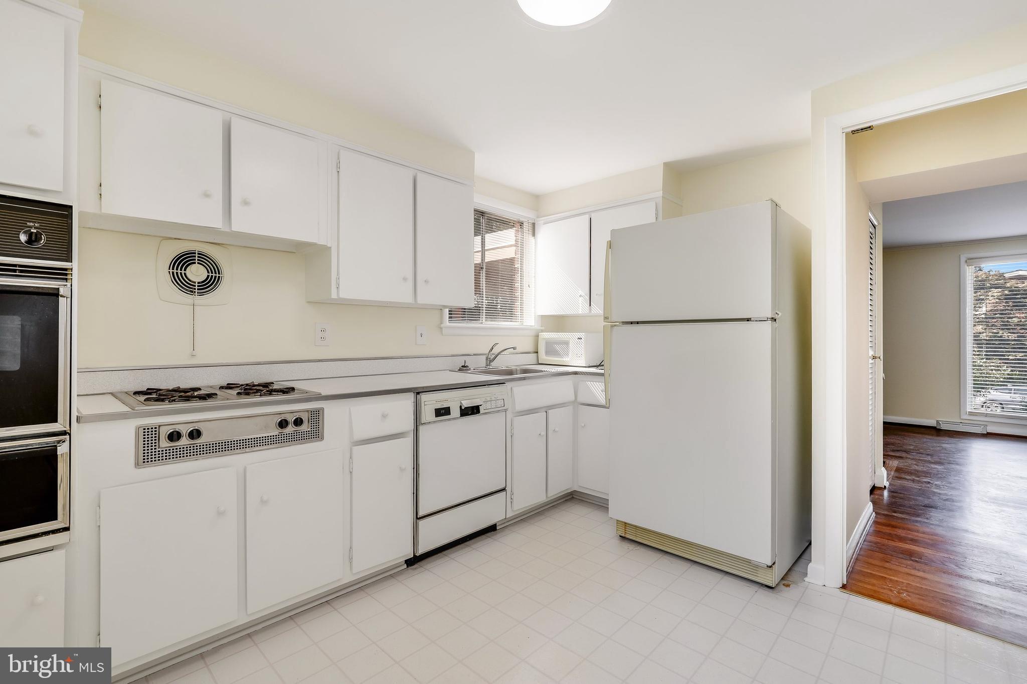 2400 Forest Green Road Baltimore, MD 21209 - Photo 8 of 26