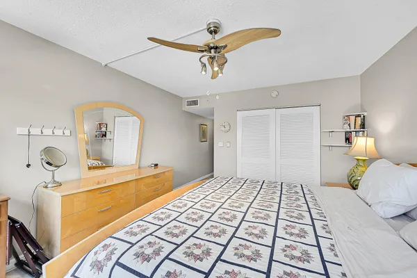 $2,100 | 777 South Federal Highway, Unit O203, Pompano Beach, FL 33062